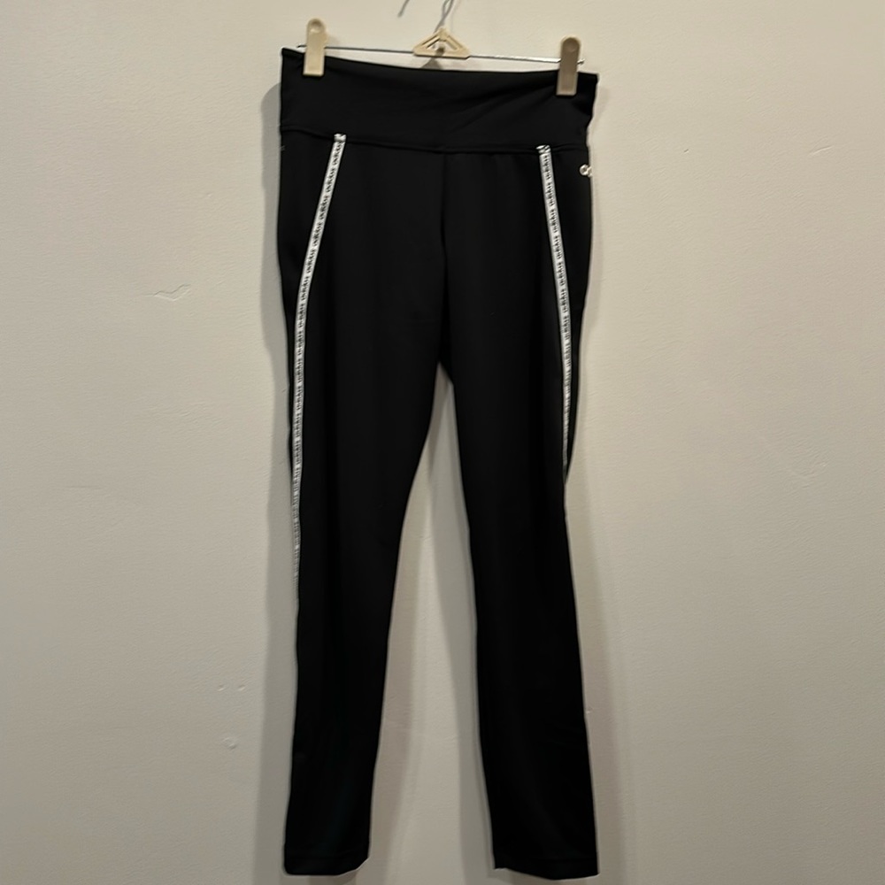 Adidas black workout legging. Size S. Like new condition.